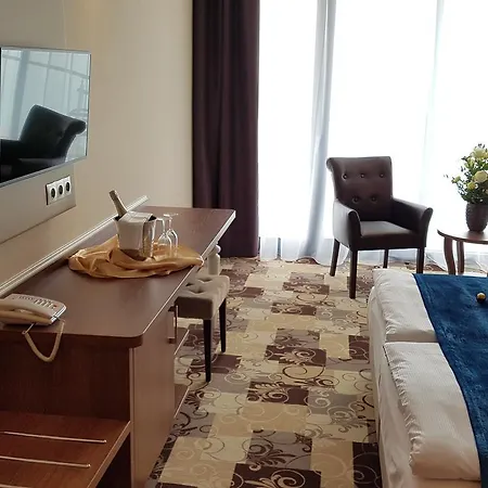 Fured & Conference 4* بالاتونفوريد